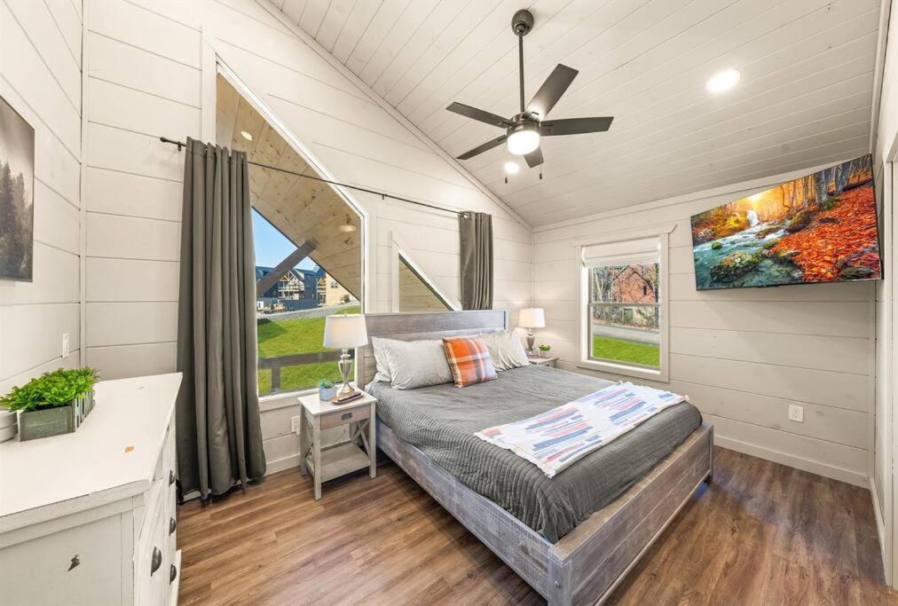 Smoky Fun Cabin Pigeon Forge Exterior photo